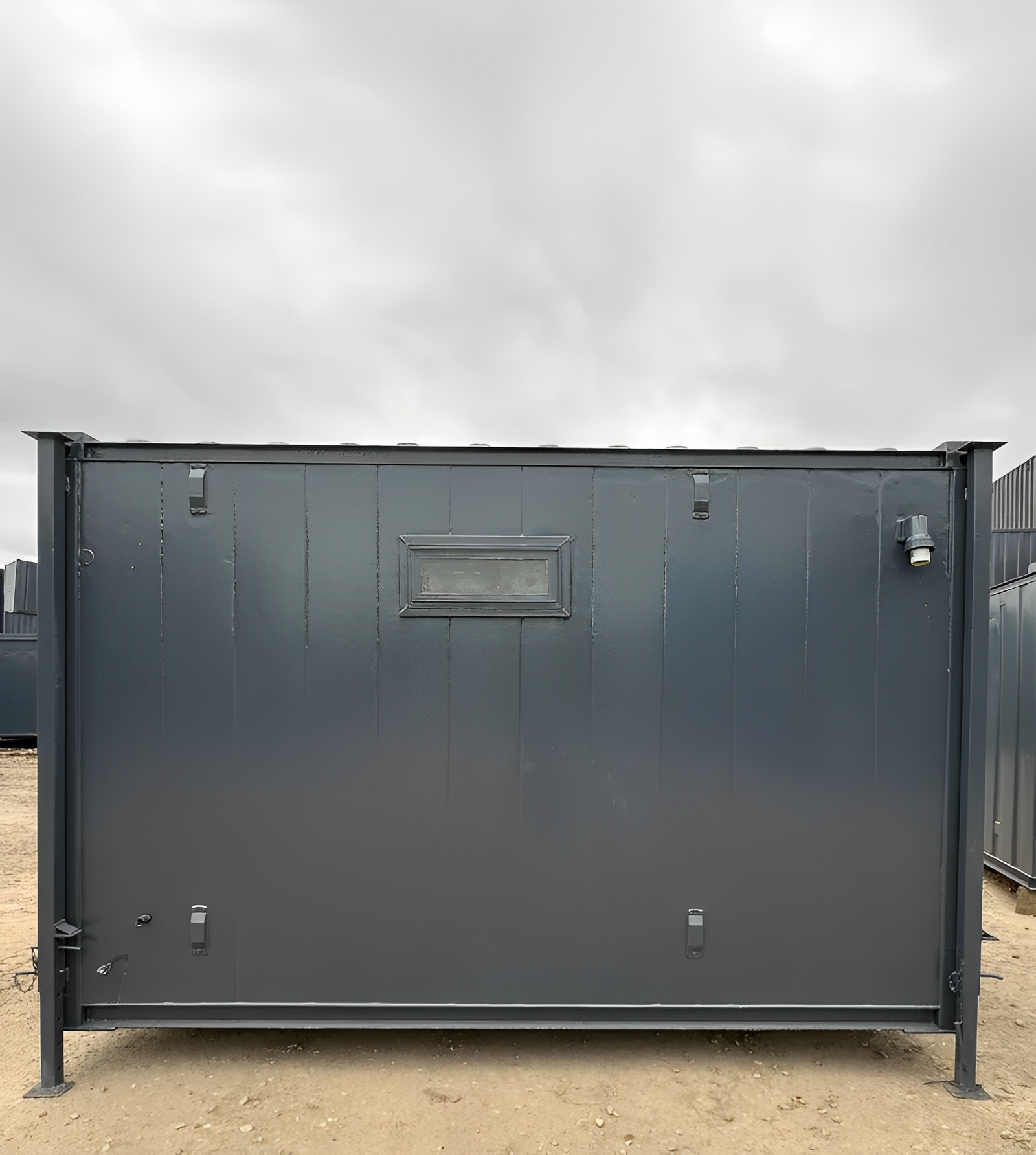 12 x 9 Fuß großer, vandalensicherer 2+1-Toilettenblock – Bild 11