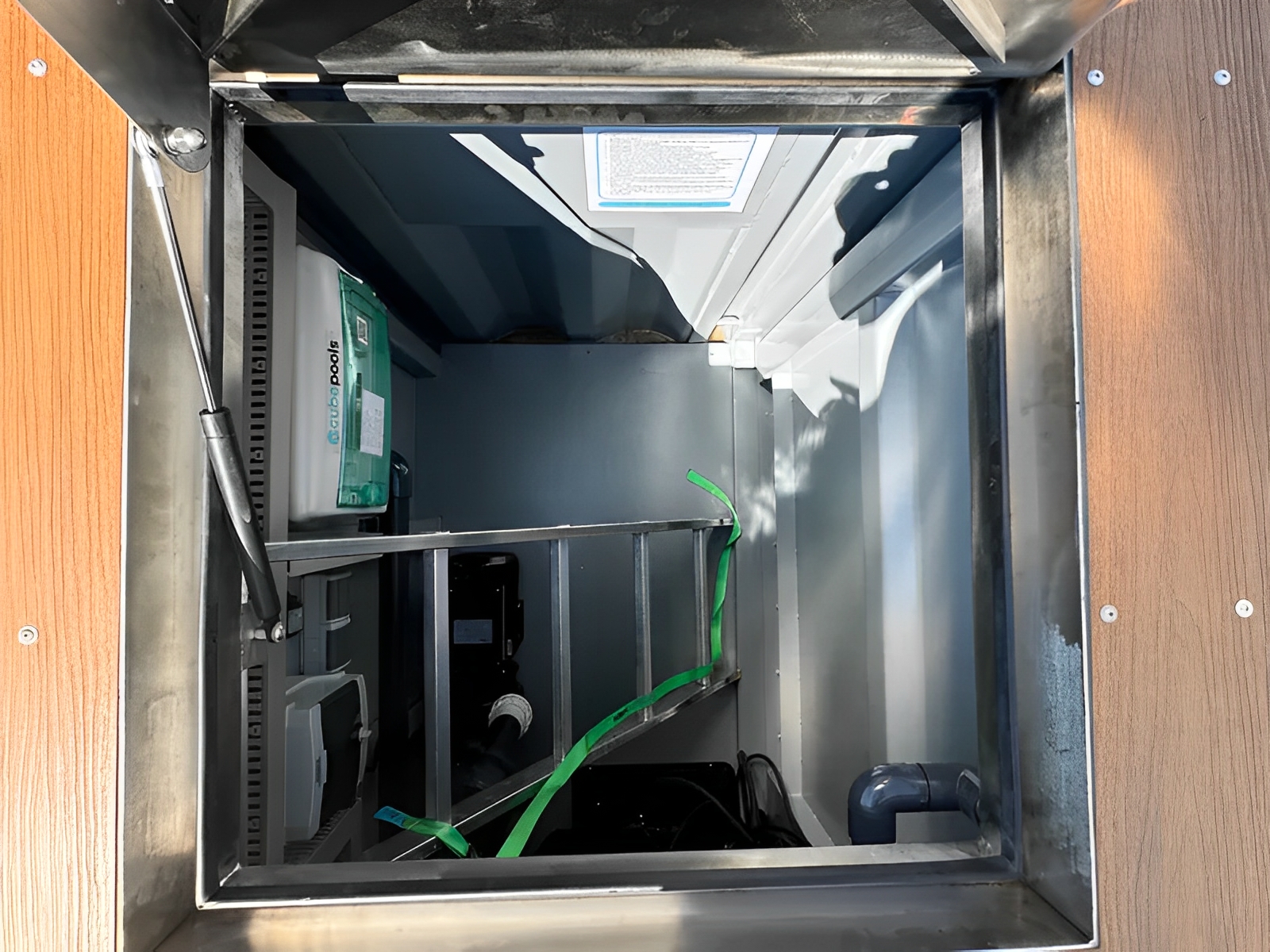 20 Fuß Containerpool | Karibikblauer Außenpool – Bild 15