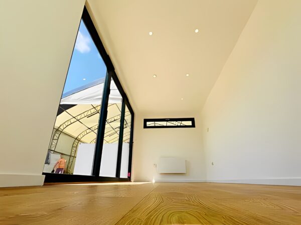 20x8ft-Custom-Shipping-Container-Converted-Office-Portable-Building-Garden-Office-8.jpg