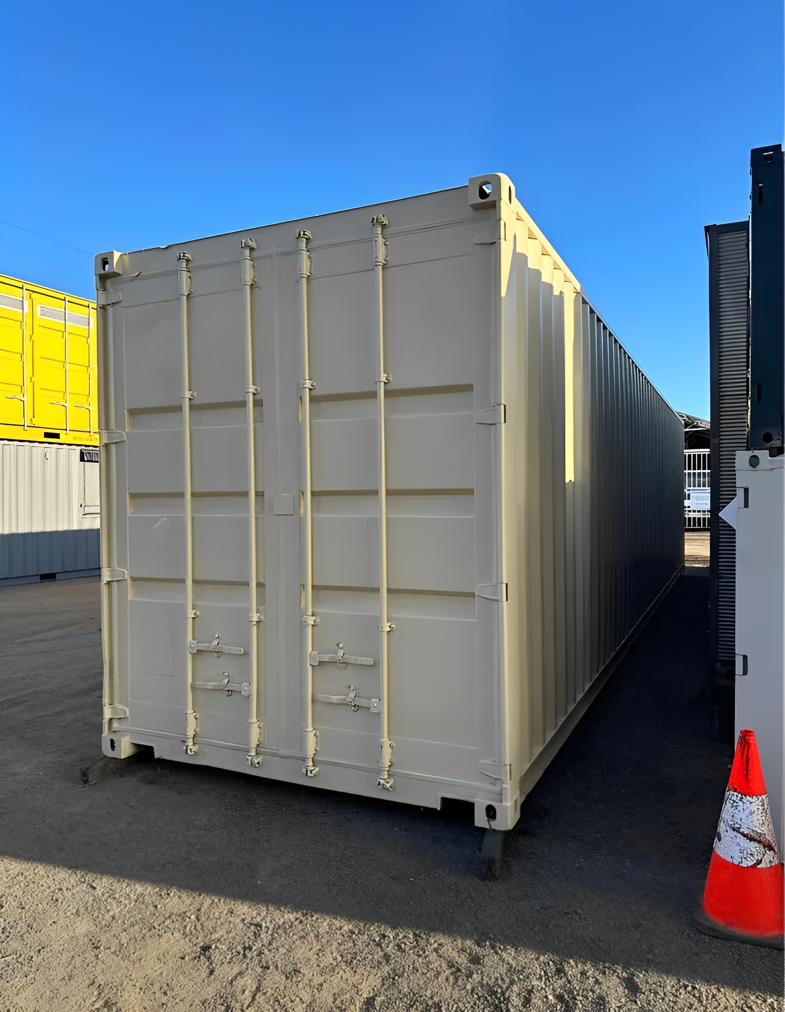 40 Fuß x 8 Fuß großer Seecontainer mit Rolltor – Bild 5