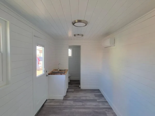 Custom-20ft-Shipping-Container-House-1.webp
